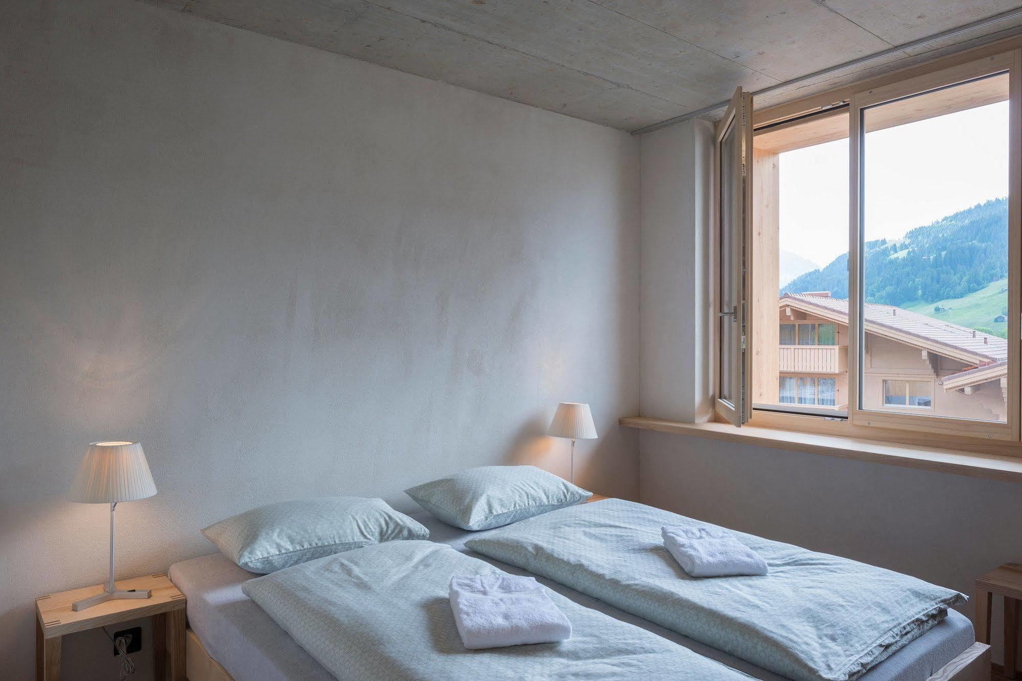 Saanen Gstaad Youth Hostel Eksteriør billede